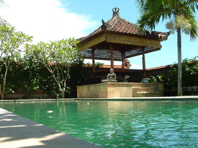 Puri Ayu Hotell Canggu Exteriör bild