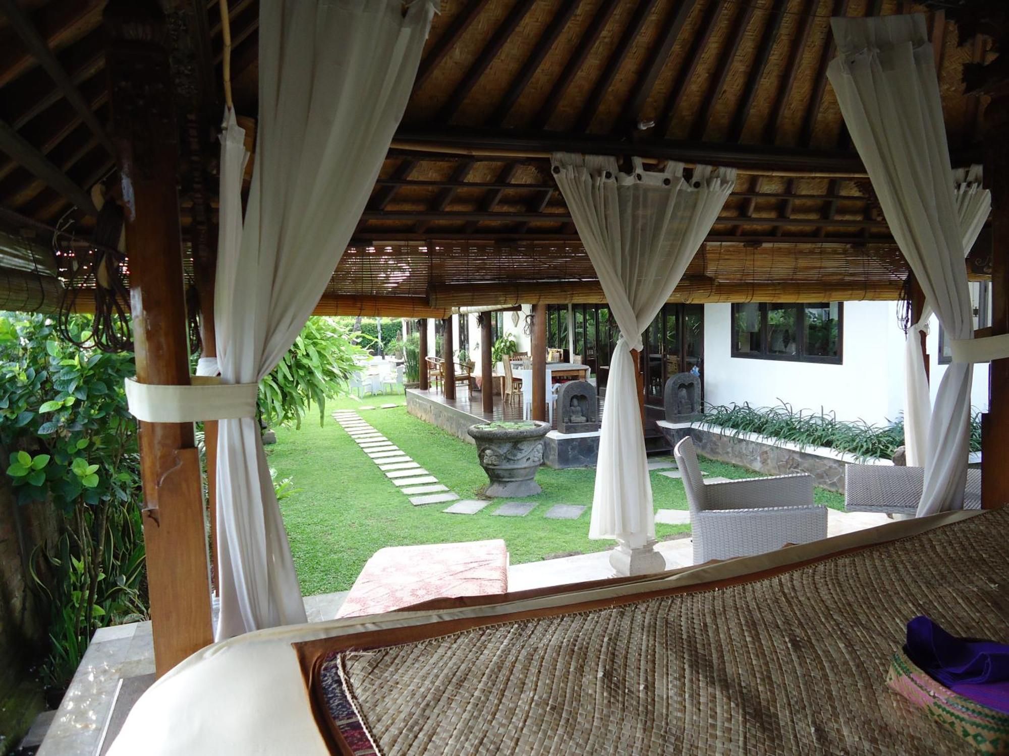 Puri Ayu Hotell Canggu Rum bild