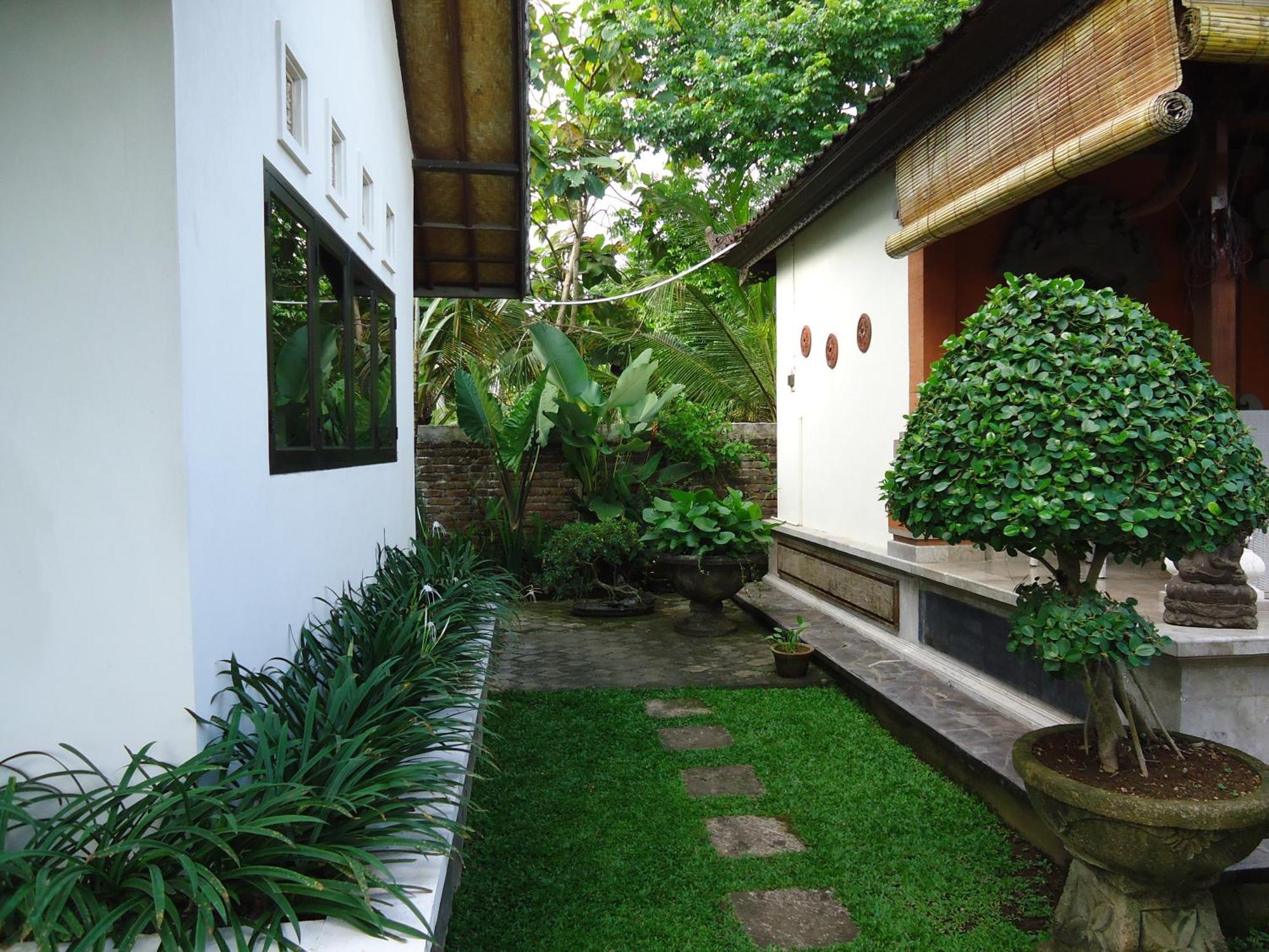 Puri Ayu Hotell Canggu Rum bild